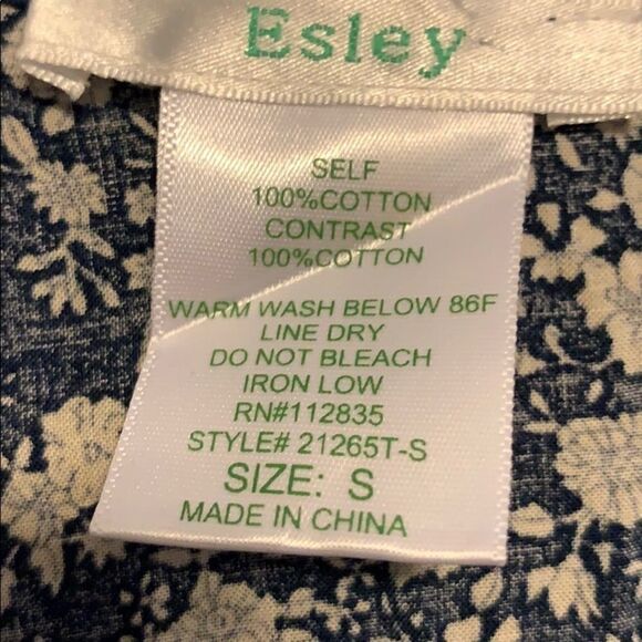 Easley flower print cotton blouse- size S - Picture 2 of 6